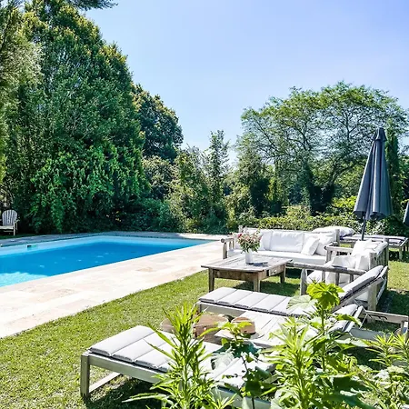 Frühstückspension Domaine De Pragelier, Le 3*