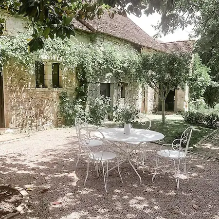 Frühstückspension Domaine De Pragelier, Le 3*